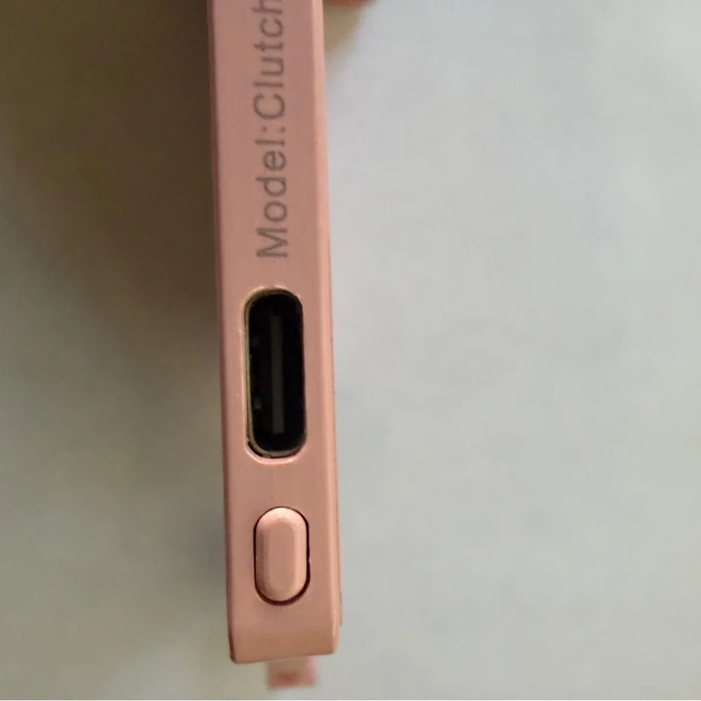 Clutch Charger for lightning | pink